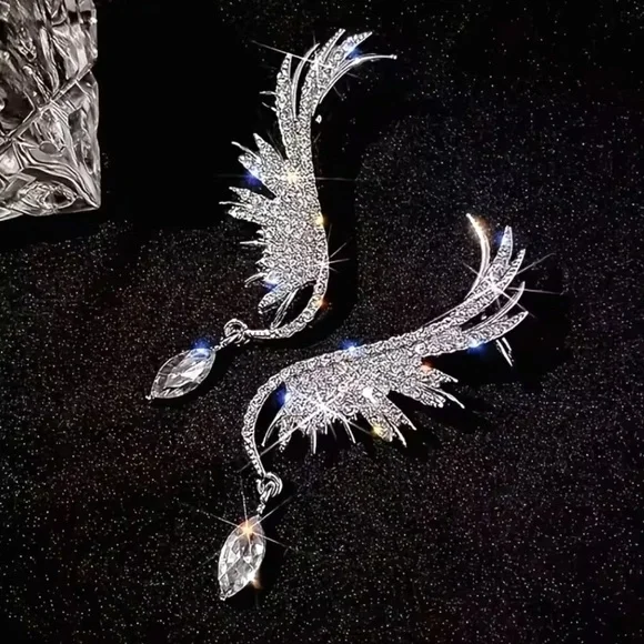 🤍🩶🤍 ANGEL WING EARRINGS EMBELLISHED WITH CRYSTAL RHINESTONES❗️🤍🩶🤍 - Picture 2 of 5
